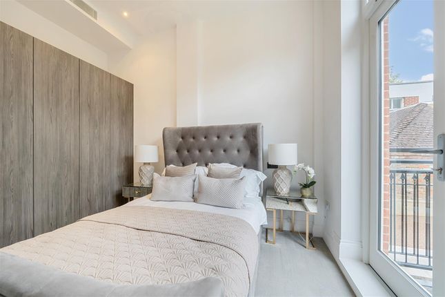 Flat for sale in Fitzjohn's Avenue, Hampstead