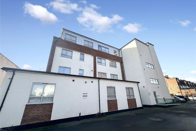 Flat 10, Link House,, Newport Road, Hayes photo 2