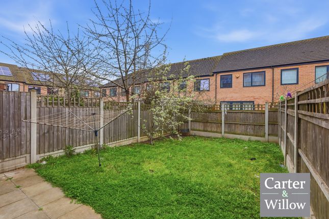 10, Gallipoli Place, Dagenham photo 3