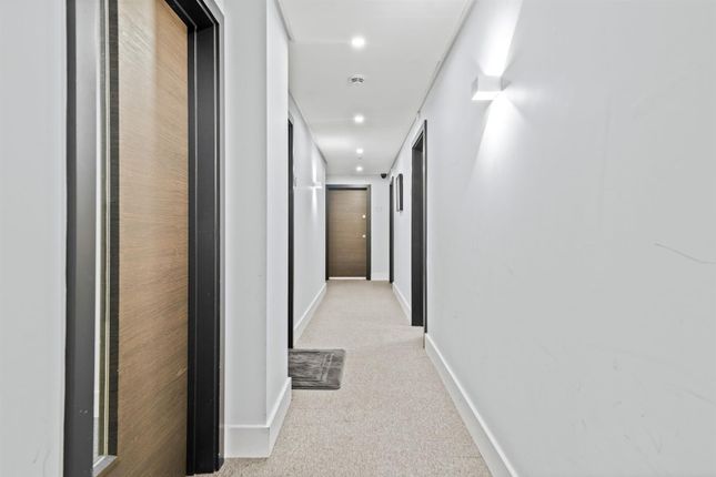 Flat for sale in Aria Apartments, Chatham Street
