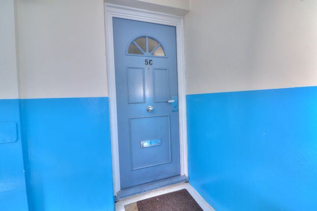 Whitehill Crescent, Clydebank photo 2