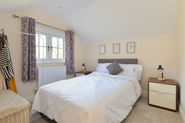 Detached house for sale in Faversham Road, Charing, Ashford