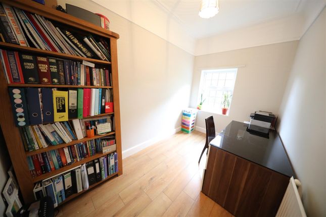 Terraced house for sale in Westbourne Avenue, Princes Avenue, Hull