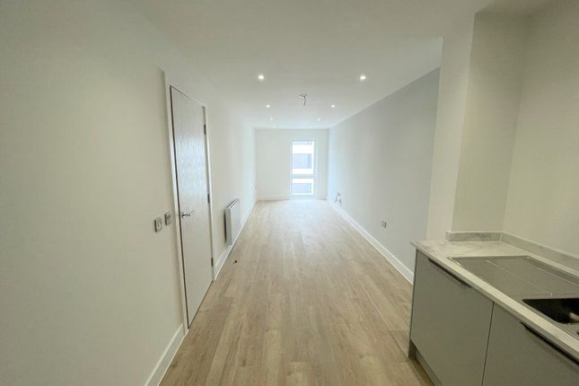 Flat to rent in 215 Aspect Point, Wentworth Street, Peterborough