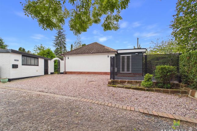 2-bed bungalow on The Driveway, Shrewsbury, £325,000