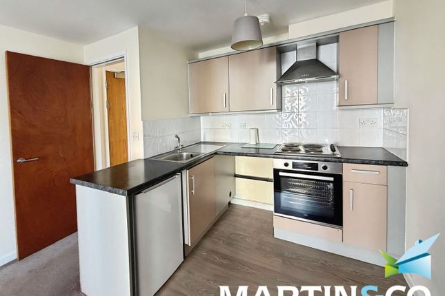 2, Meadow Court, Wakefield photo 2