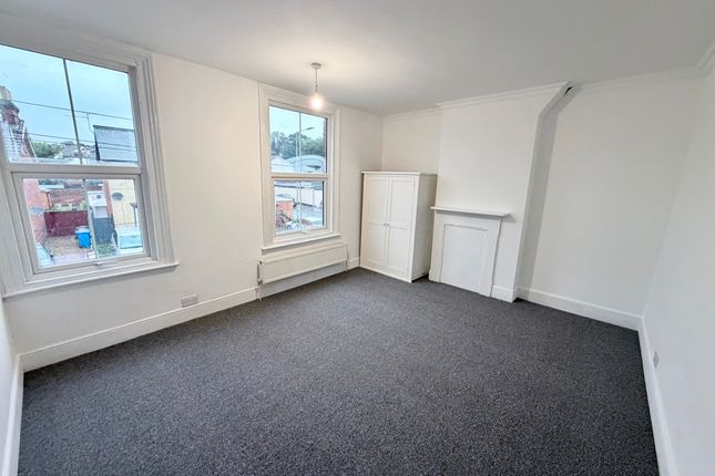 18 Spring Road, Ipswich photo 5