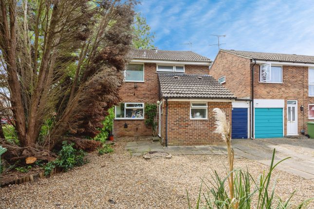 3-bed detached on 1, Upton Close, Farnborough, £450,000