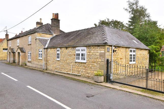 Cottage for sale in High Street, Leadenham, Lincoln