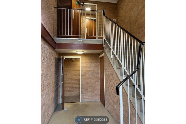 Flat, Litchfield Court Boardman Lane, Middleton, Manchester photo 3