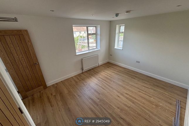 Greenwood Avenue, Cheshunt, Waltham Cross photo 3