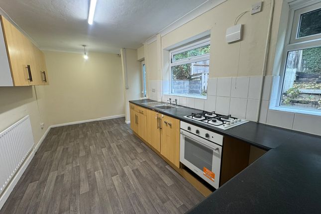 50, Nottingham photo 2