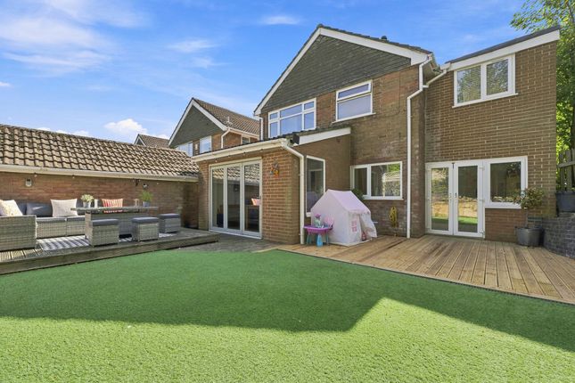 20 Studfield Drive, Sheffield photo 4