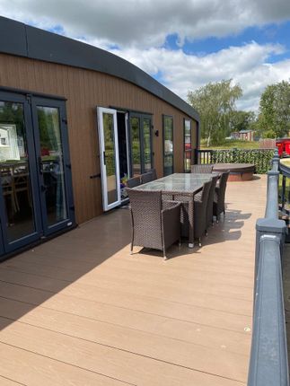 Mobile/park home for sale in 38 The Fairways, Sleaford, Tattershall Lakes