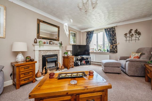 12, Pickford Close, North Walsham photo 2