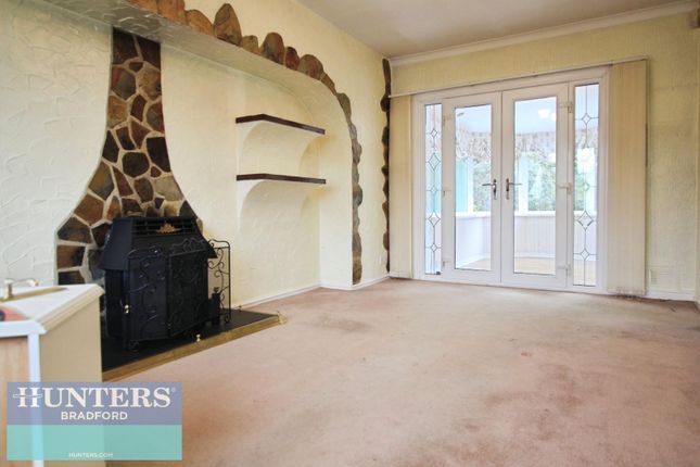 3, Tyersal Court, Bradford photo 2