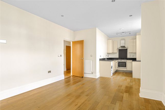 Flat for sale in Constable Mews, Bromley