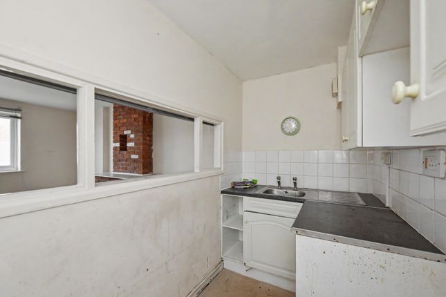 33, Merstham Drive, Clacton-on-Sea photo 4