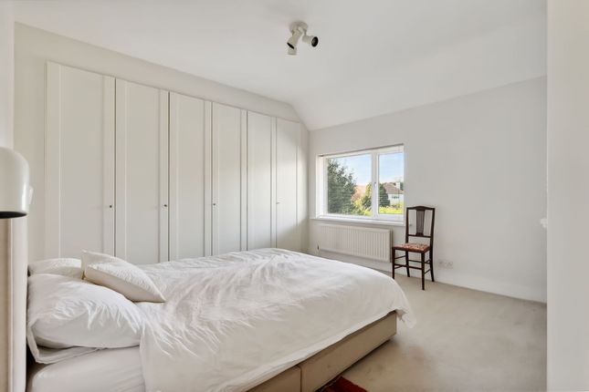 40 Manor Road, Sutton photo 4