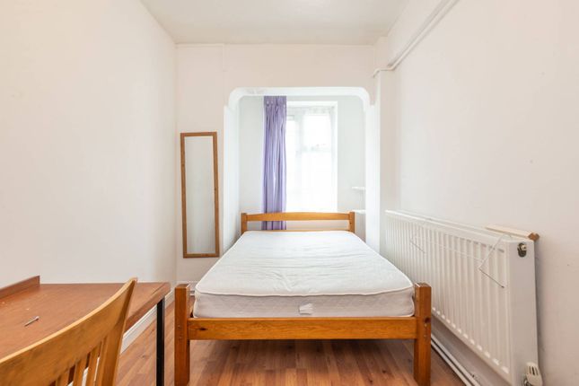 Thumbnail Flat for sale in Clarence Way, Camden, London