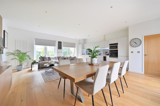 13, Gibbs Close, Harpenden photo 4