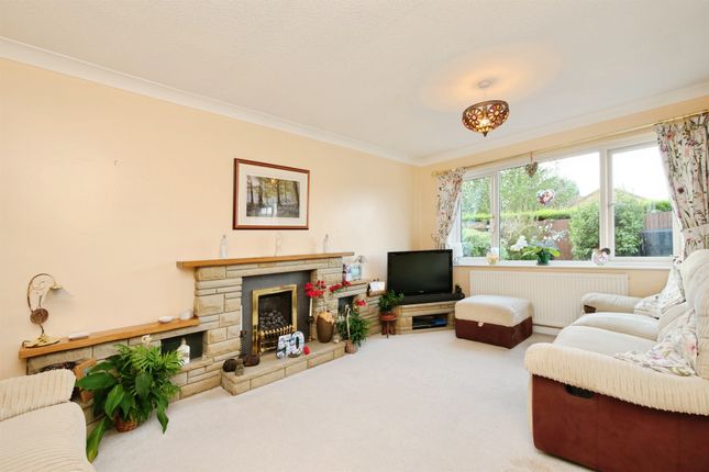 18, Acacia Grove, York photo 2