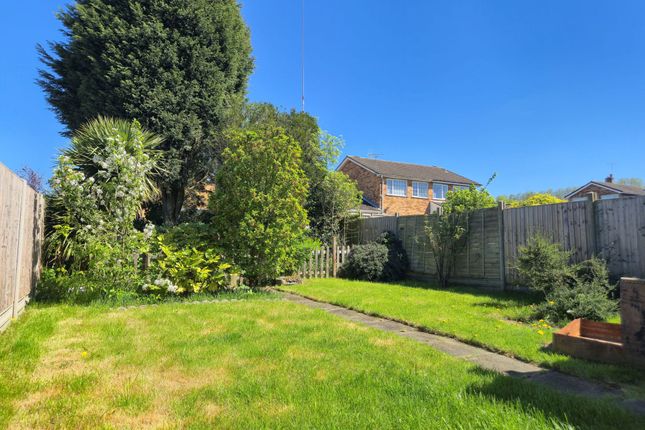 15 Kenmore Crescent, Coalville photo 4