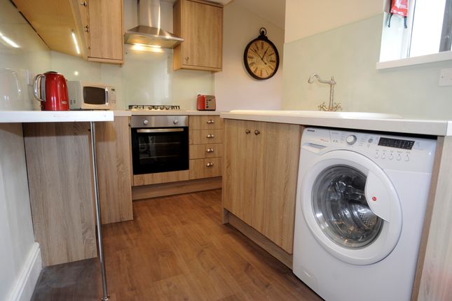 84, Victoria Street, Exeter photo 2