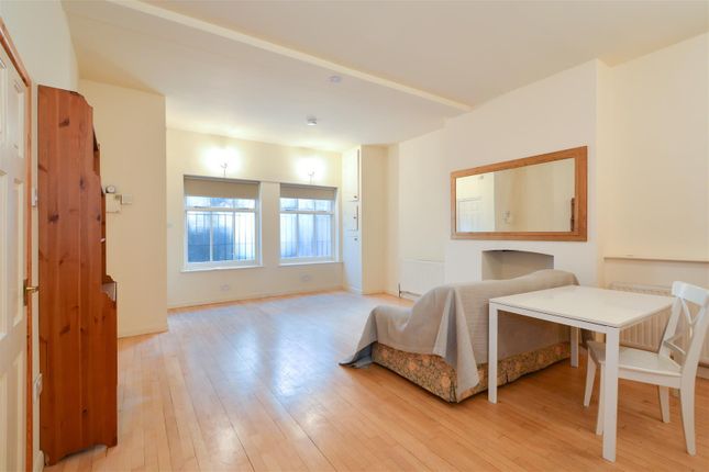 10, Peary Place, London photo 2