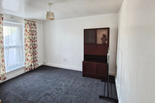 115, NEATH photo 5