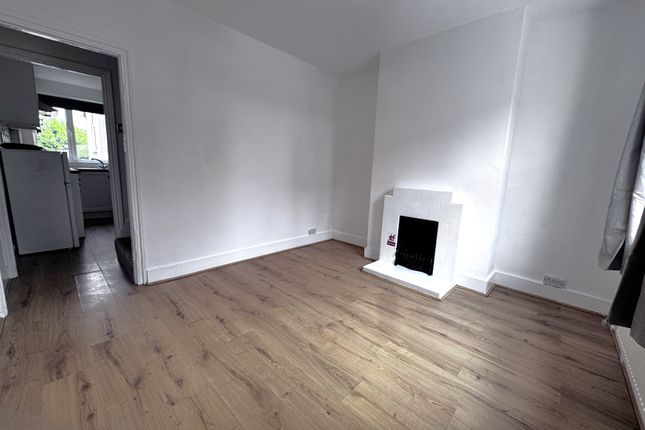 16, Vandyke Road, LEIGHTON BUZZARD photo 4