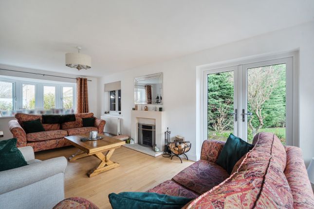 8, Chetwode Close, Berkshire photo 2