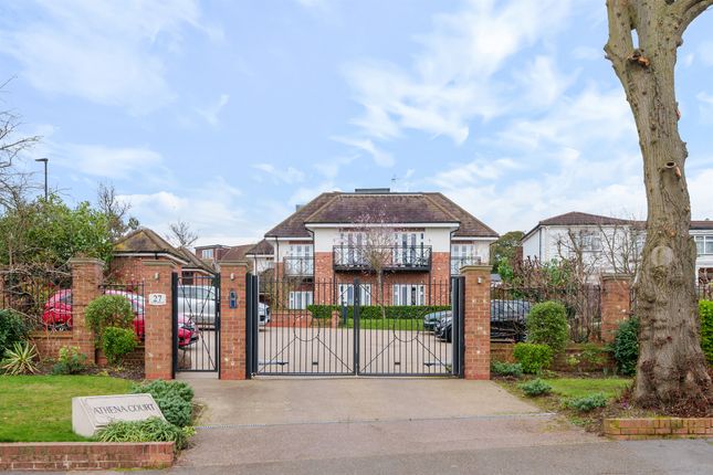 Flat for sale in Chase Ridings, Enfield