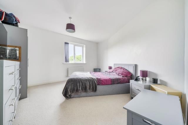 16, John Hunt Drive, Hampshire photo 4