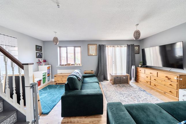 26, Tarragon Drive, Oxford photo 4