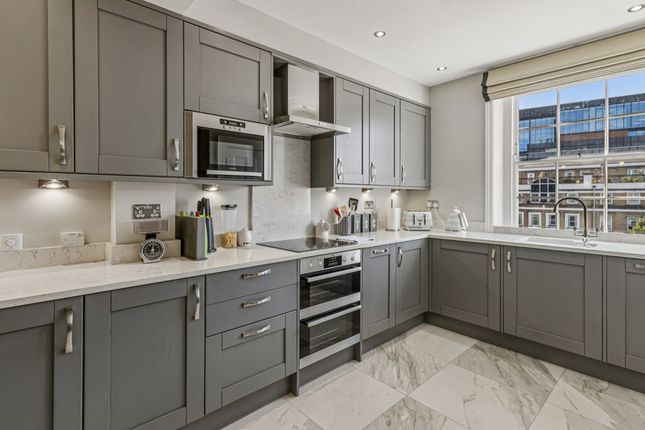 Flat Flat 5, 9, Eccleston Square, London photo 2
