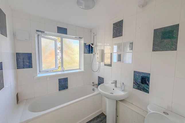 47 Newton Gardens, Birmingham photo 5