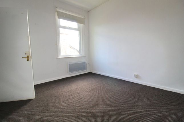 3, Flat 4, Crosby Street, Stockport photo 4