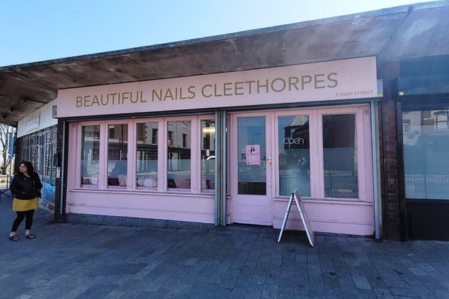 Retail premises to let in High Street, Cleethorpes, Lincolnshire