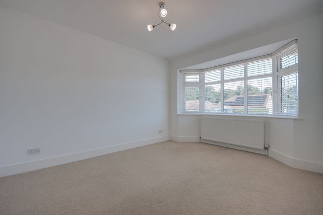 102 Harrow Way, Watford photo 4