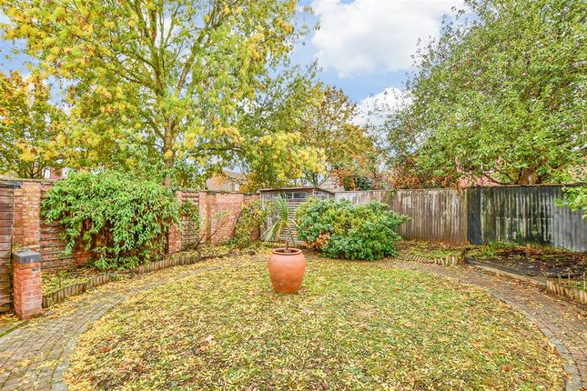 Oliver Road Staplehurst, Tonbridge photo 3