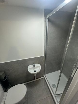 Riverdene Road, ILFORD photo 3