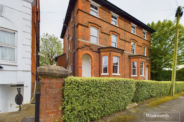Thumbnail Flat for sale in Castle Crescent, Reading, Berkshire