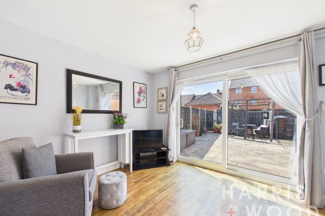 8 Rose Allen Avenue, Colchester, Essex photo 2