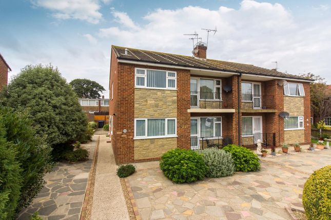 Thumbnail Flat to rent in Luton Avenue, Broadstairs