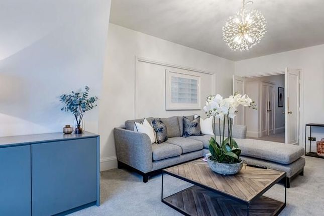 Flat B Strathmore Court, london photo 2