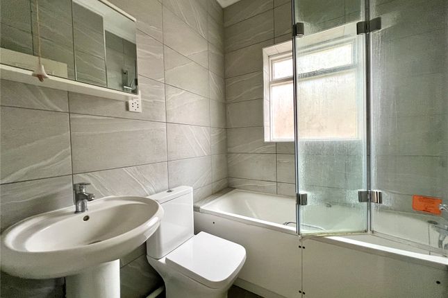 Flat 7 Hanover House, 69, Epsom Road, Surrey photo 4