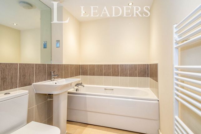 Flat 3, 37, Skylark Avenue, Skylark Avenue photo 4