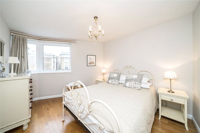 Flat to rent in Ashdown Lodge, 1c Chepstow Villas, London