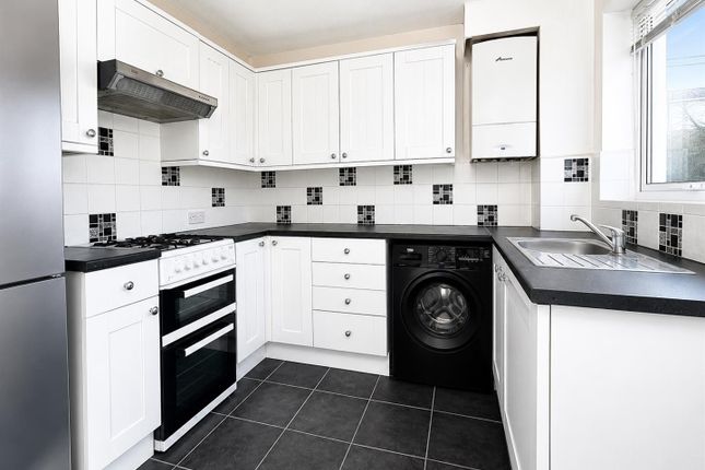 70, Tattershall Drive, Woodhall Farm, Hemel Hempstead photo 3